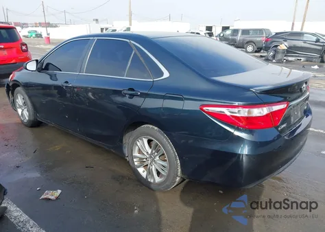 2015 Toyota Camry Se z USA, uszkodzony, nr VIN 4T1BF1FK5FU023518